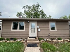 Building Photo - 1038 S Lake Dr