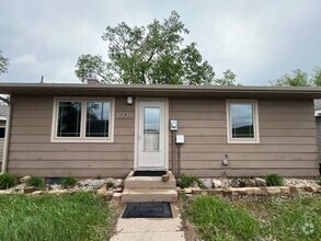 Building Photo - 1038 S Lake Dr