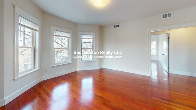 Foto del edificio - 156 School St