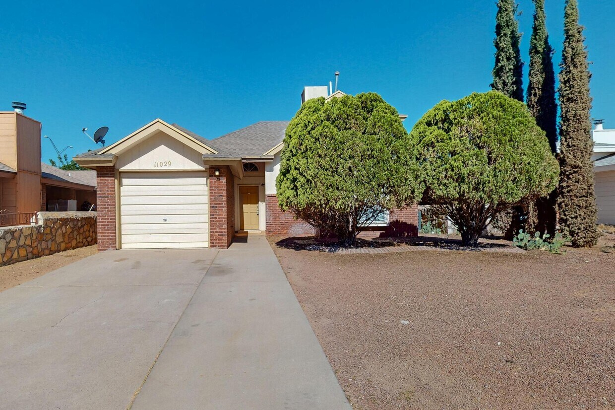 Foto principal - 11029 Rockdale St