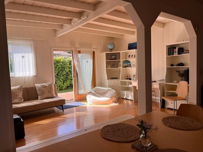 Foto del edificio - 132 Dunecrest Ave