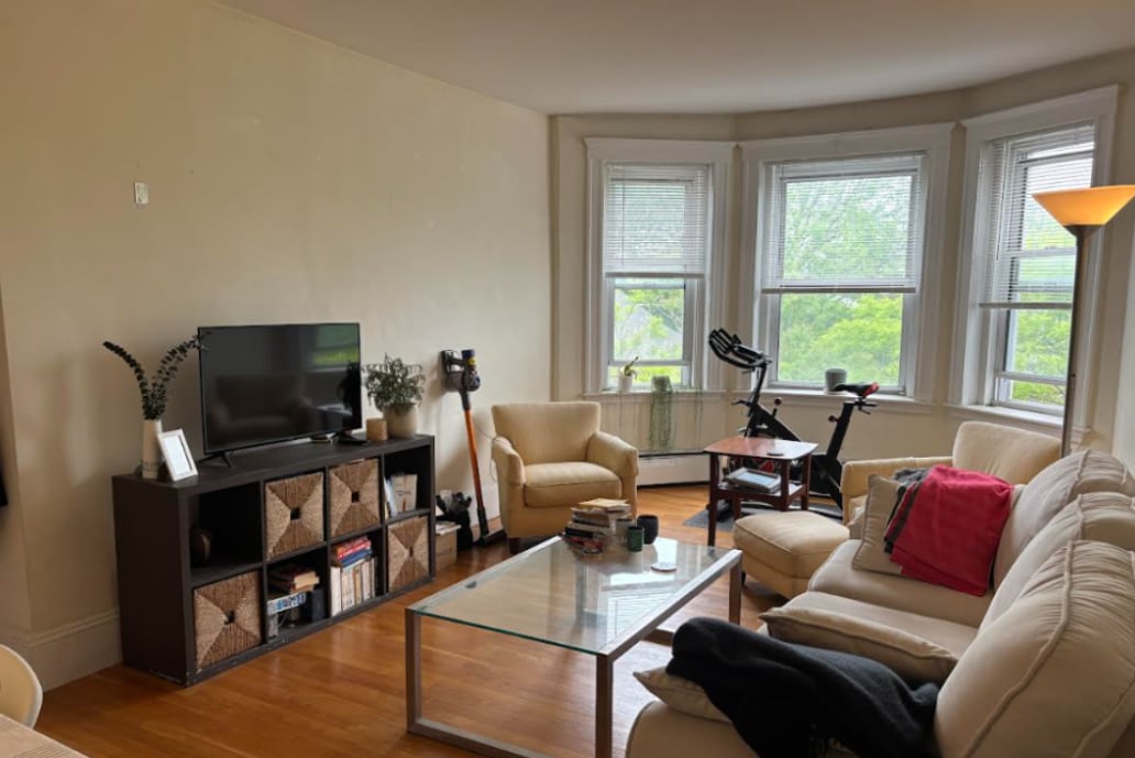 Primary Photo - 48 Inman St