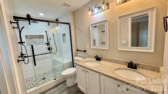 Foto del edificio - 4001 Waterside Ln