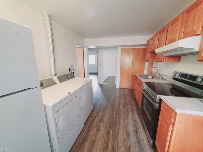 Foto del edificio - 2 br, 1 bath Condo - 5 Christiano St Unit 2