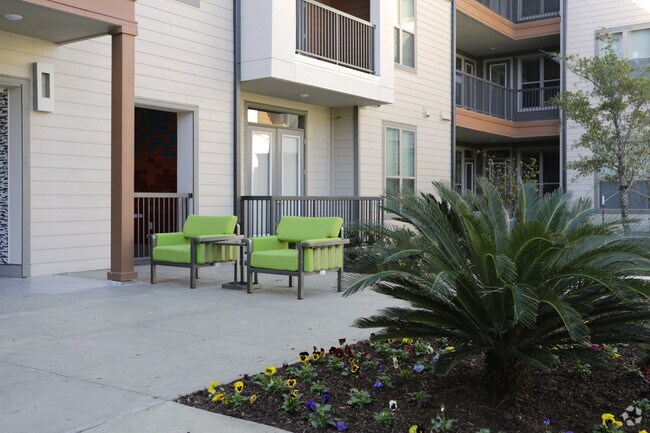 Foto del edificio - Axis Marketplace