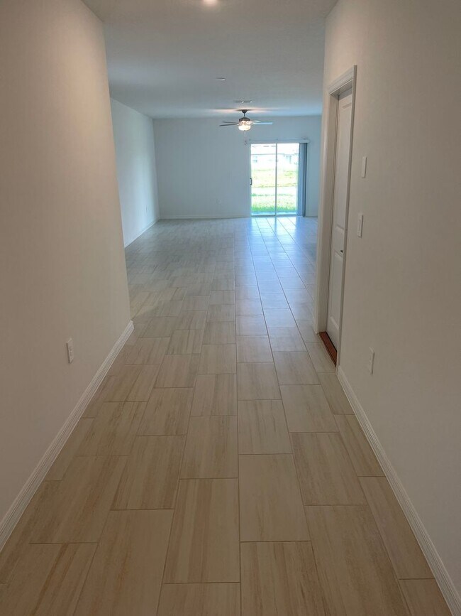 Building Photo - 11550 Radiant Shr Lp