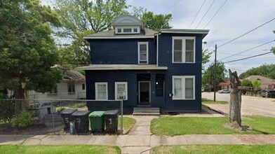 Building Photo - 102 Bryan St