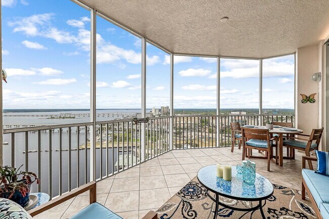 Building Photo - Stunning High-Rise Condo with Gulf Views –...