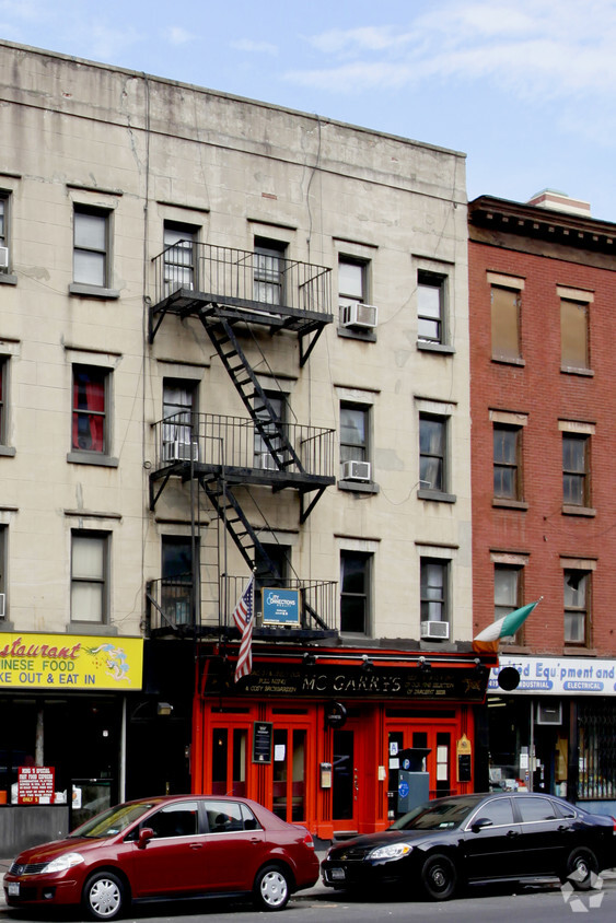 Primary Photo - 417 Ninth Ave