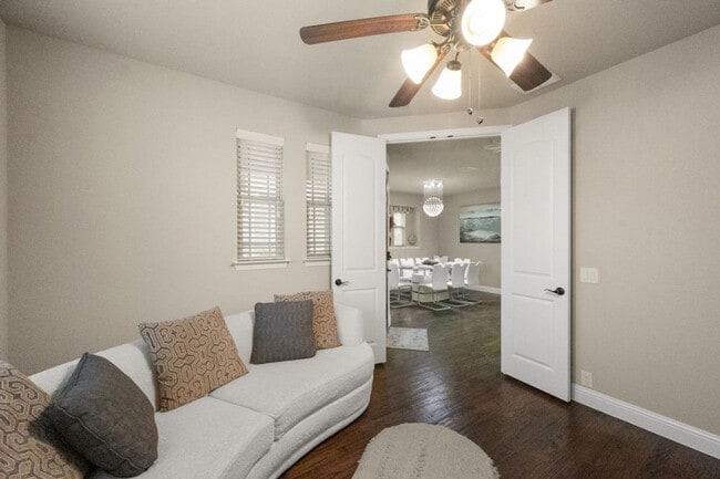 Building Photo - 7243 Neblina Dr