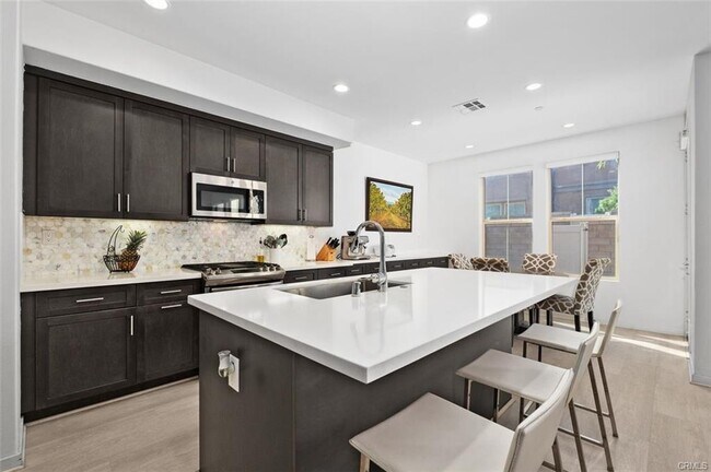 Foto del edificio - 29 Prominence