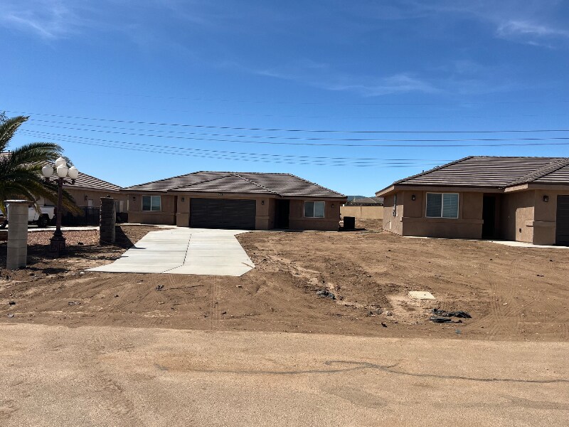 Foto principal - 12327 Farmington St