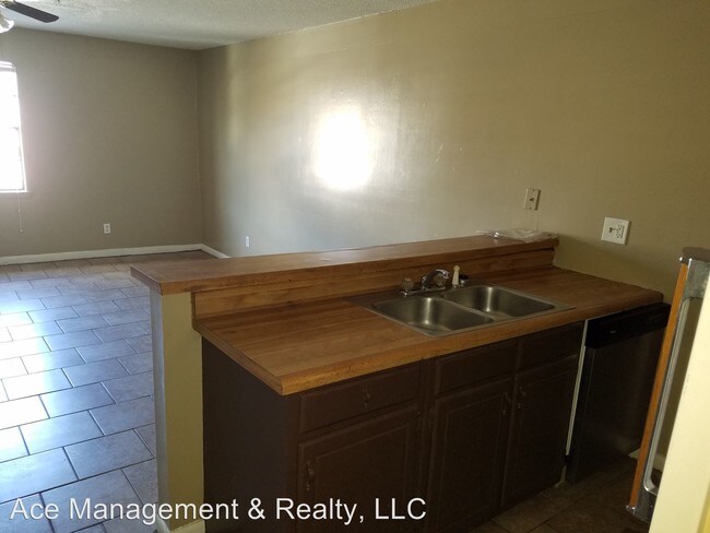 Foto del edificio - 223 8th St SW