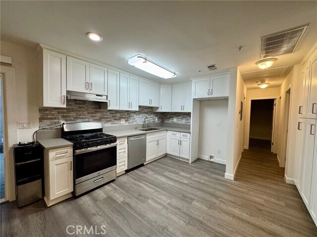 Foto del edificio - 12714 Vanowen St