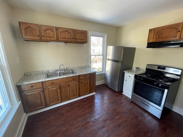 Kitchen - 62 Woodside Ave