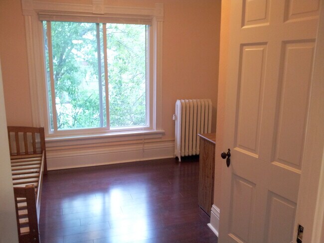 Foto del edificio - 1205 Chandler St