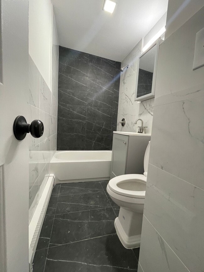 484 Avenida Central 1 - 474 Central Ave