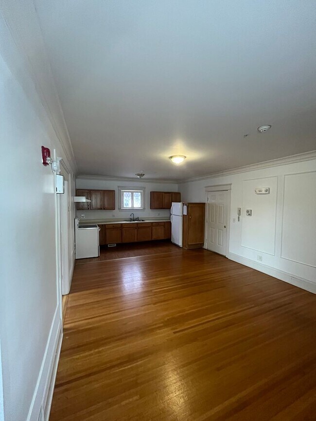 Foto del edificio - 2729 Dewey Ave