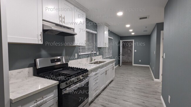 Foto del edificio - 7432 Franklin St