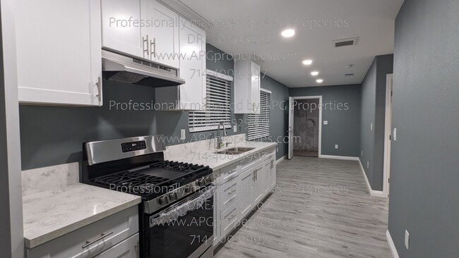 Foto del edificio - 7432 Franklin St