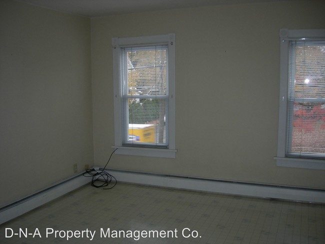 Building Photo - 583 N Courtland St