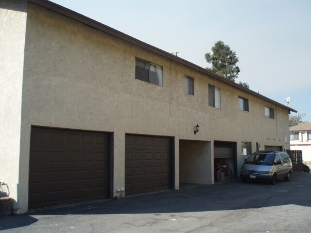 Building Photo - 2410 Nina St