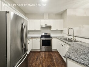 Building Photo - 126-114 14 Ave SW