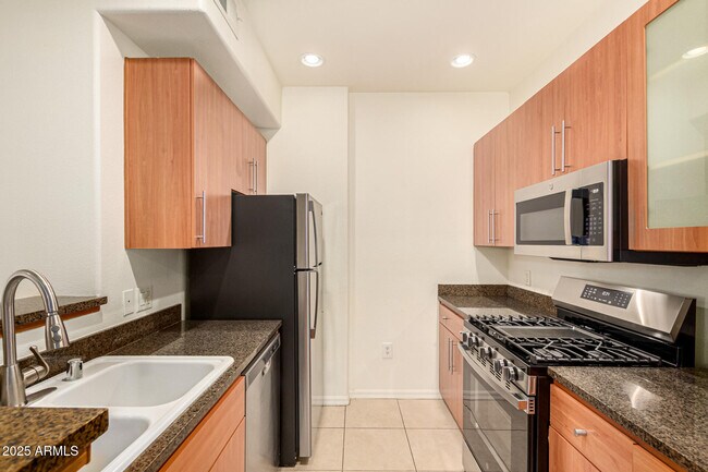 Foto del edificio - 6900 E Princess Dr