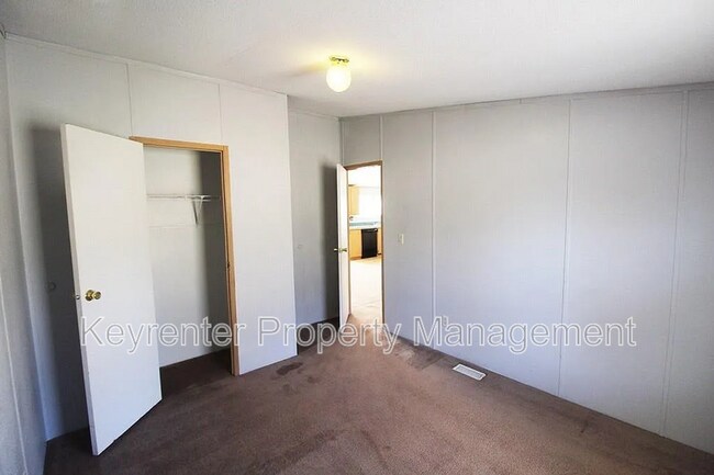 Foto del edificio - 403 Babb Dr