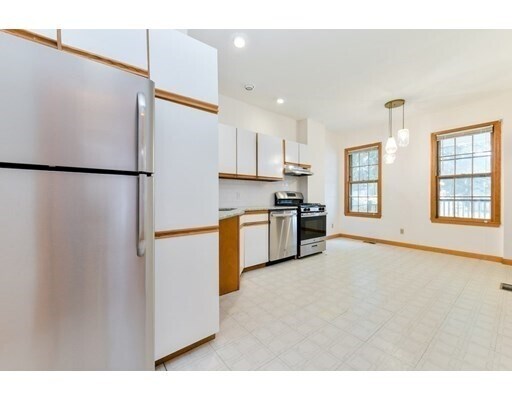 Foto del edificio - 530-532 E 6th St