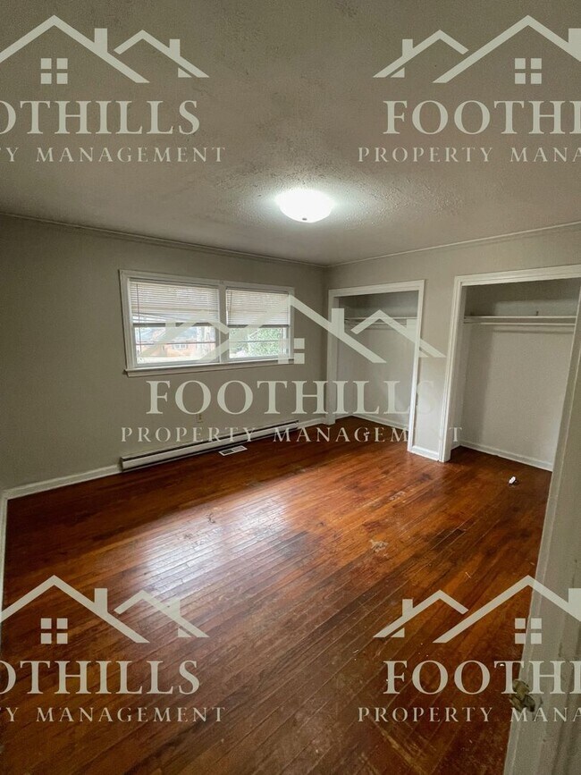 Foto del edificio - 204 Pine Ln