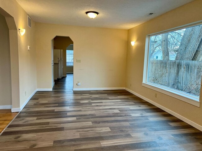 Foto del edificio - 1642 Miller Ave