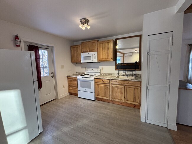 Building Photo - 38 Park Ave