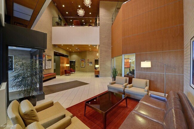 Foto del edificio - 121 S Washington Ave