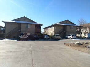 Building Photo - 151 E Whipple Ext