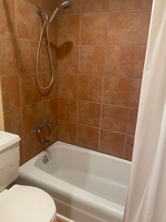 Building Photo - Washer dryer in unit! Amazing views! Updated! All utilities included!