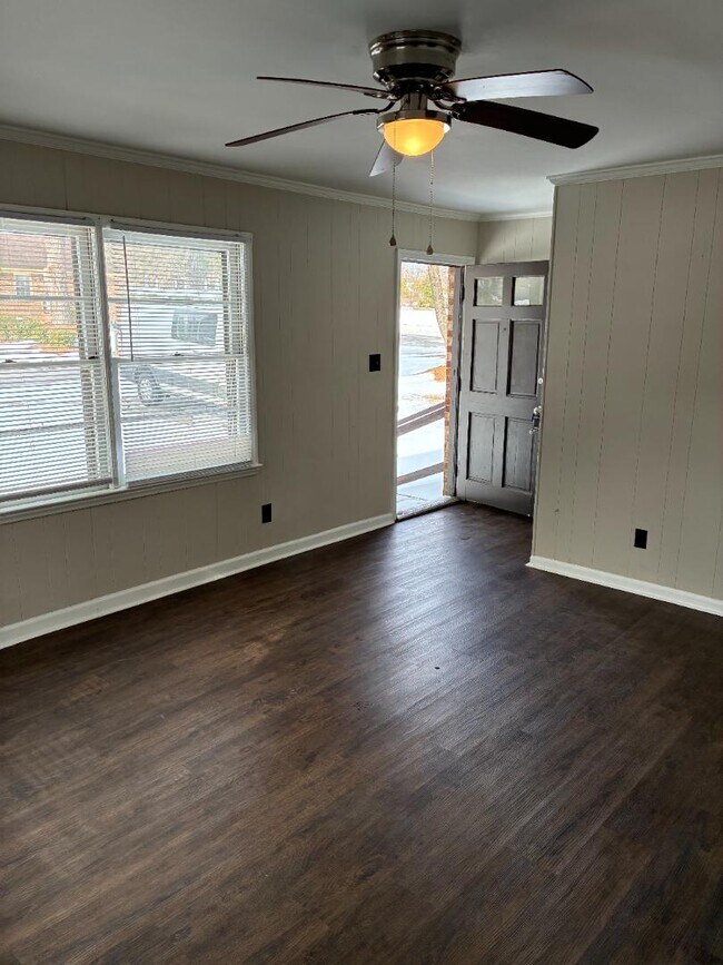 Foto del edificio - 803 Crawford St S