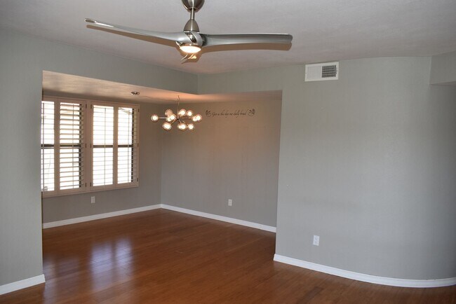 Foto del edificio - 2 Bedroom Condo in Rancho Bernardo with Golf Course Views