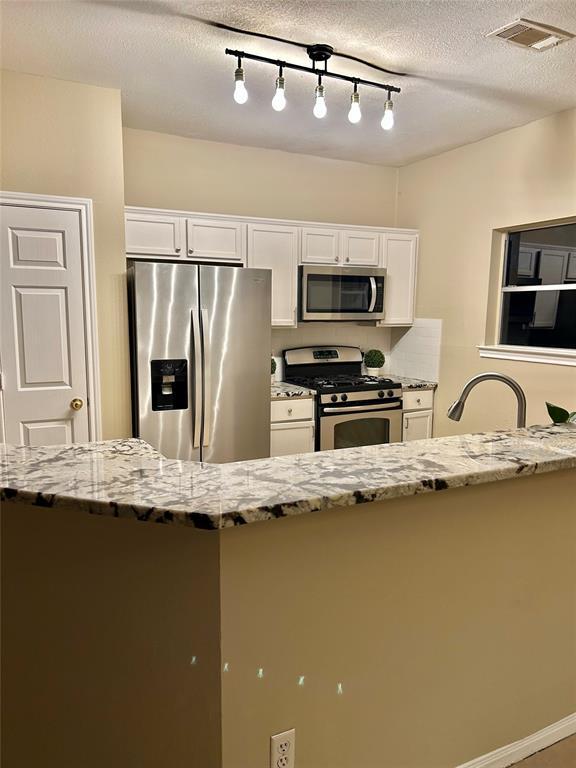 Foto del edificio - 18515 Spinney Ln