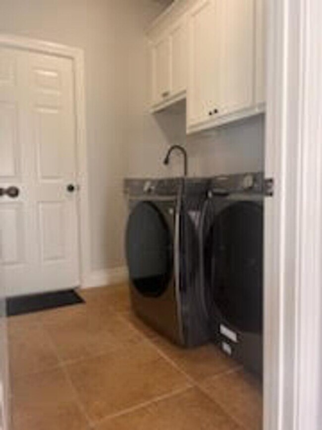 Foto del edificio - Spacious 4 Bedroom Home in Centerton