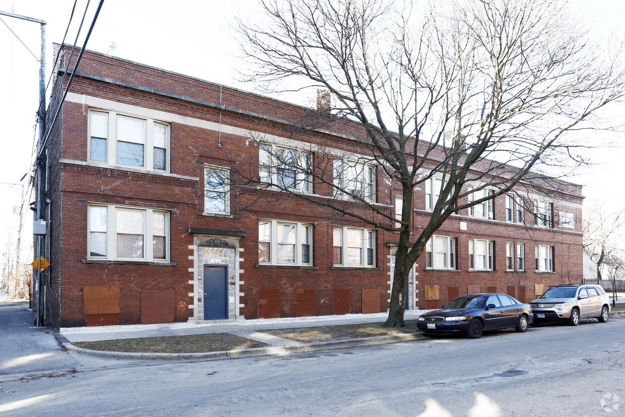 Building Photo - 7003-7005 S Carpenter St