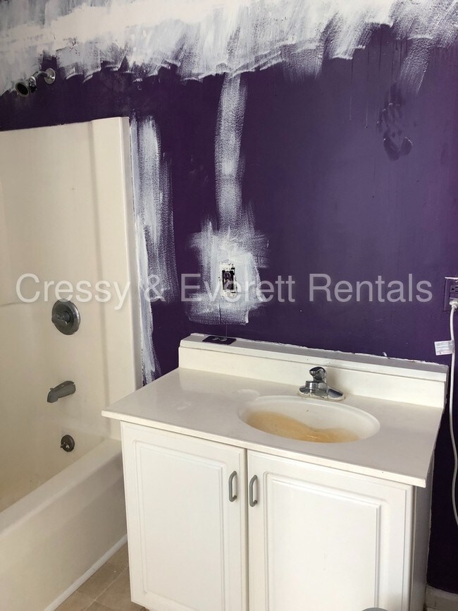 Building Photo - Apartment in Downtown Berrien Springs!