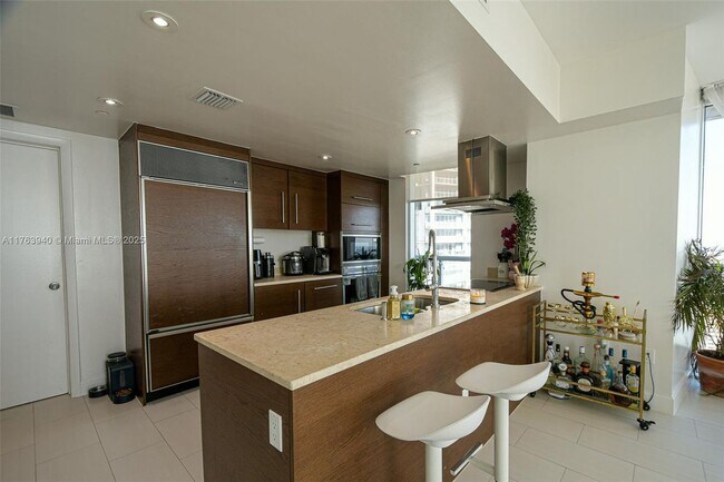 Foto del edificio - 495 Brickell Ave