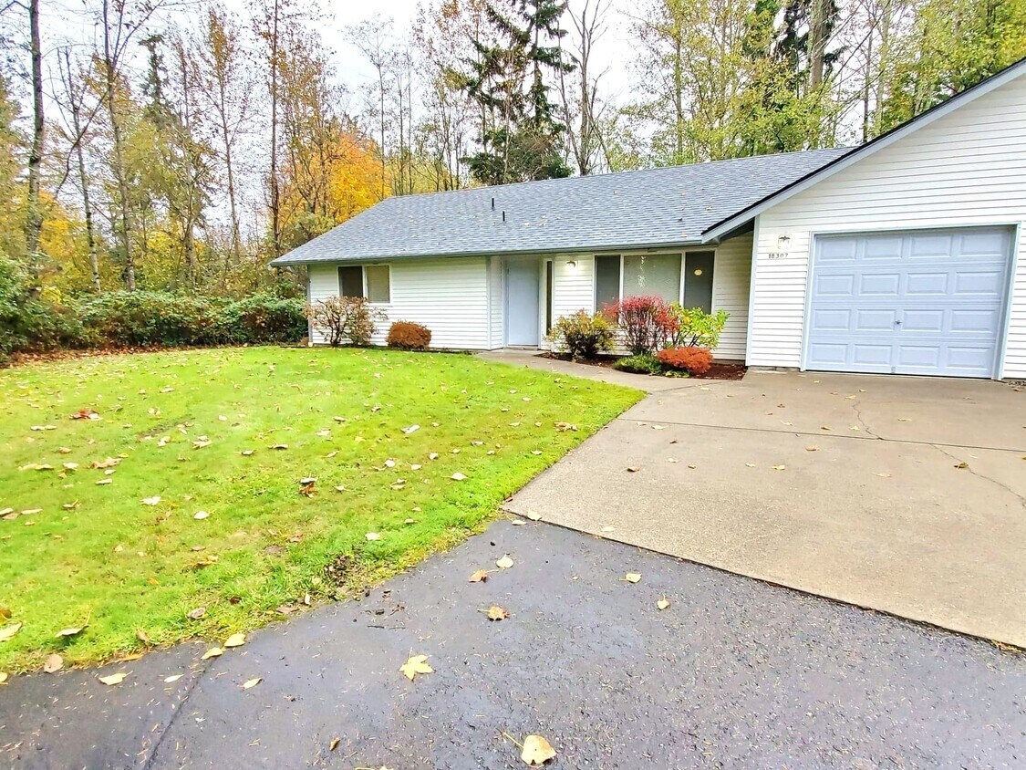 18307 7th St E Unit 18309, Lake Tapps, WA 98391 Apartments in Lake