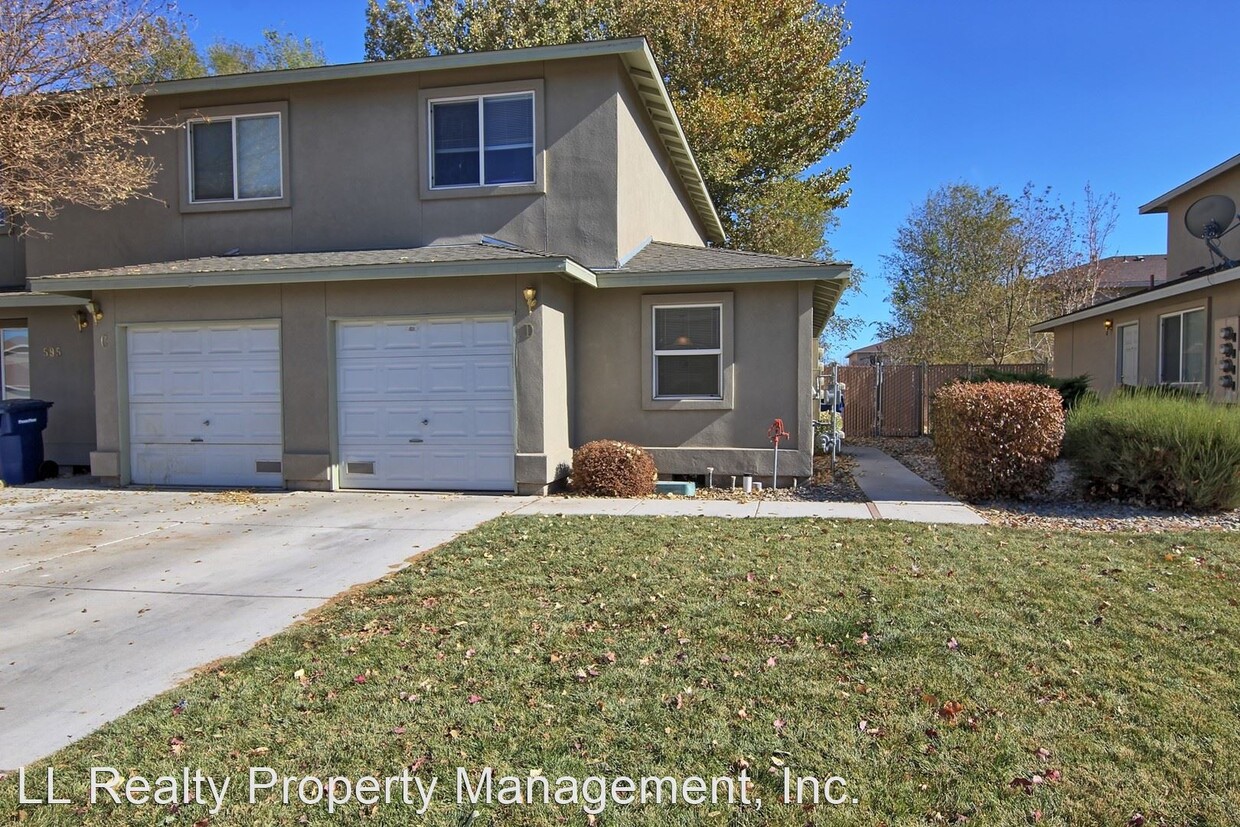 Primary Photo - 595 Sunny Ln
