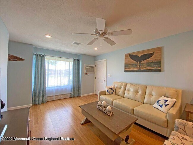 Foto del edificio - 1382 Ocean Ave