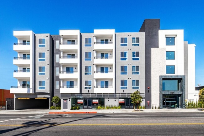 Building Photo - Unit Type: B1 | 1 Bedroom | 1 Bathroom
