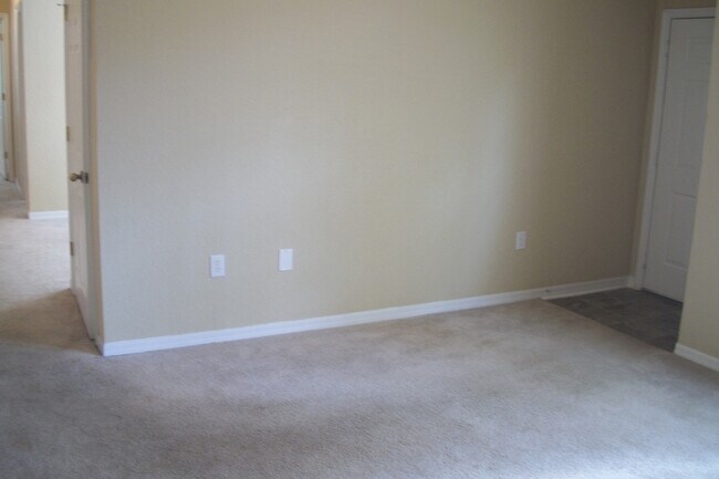 Building Photo - 823 Grand Regency Point