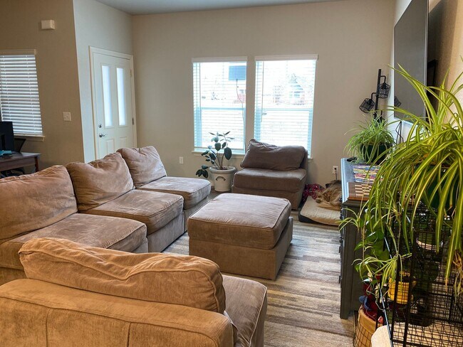 Foto del edificio - Beautiful 3 bed/ 2.5 bath Townhome in Berthoud