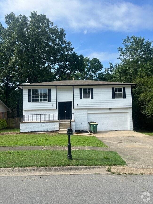 Building Photo - 14107 Ridgewood Dr